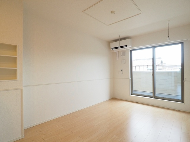 パラボリカⅡの居間・リビング|居室・リビング