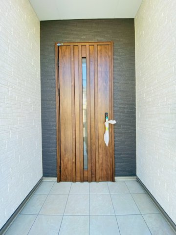 よかタウン／南区御幸西２丁目３期／２号棟の玄関