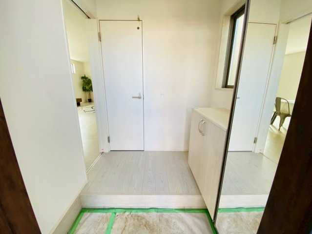 よかタウン／南区御幸西２丁目３期／２号棟の玄関