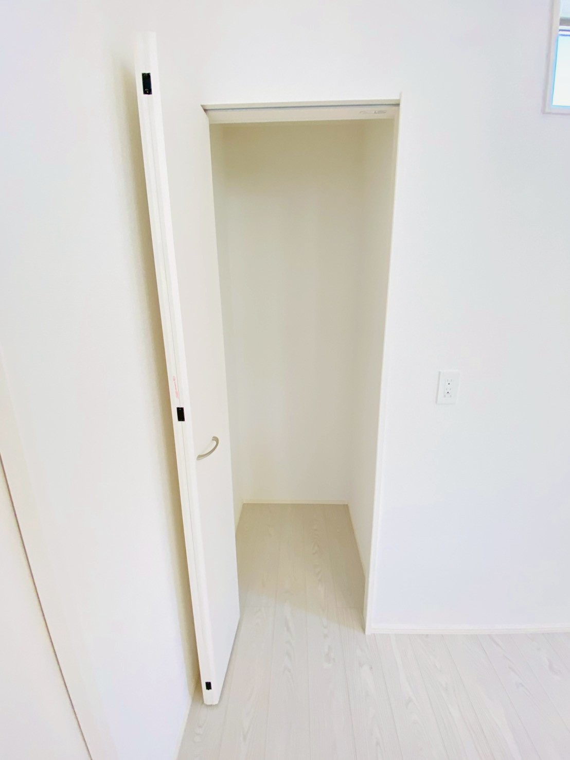 よかタウン／南区御幸西２丁目３期／２号棟の収納