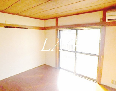 【居間・リビング】 | ニューサンフジ | 洋室のお部屋です。