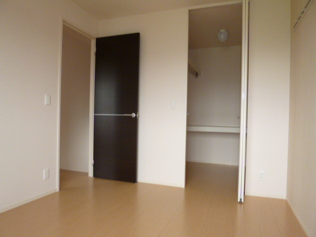 フォーリーフの洋室