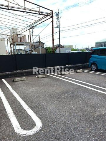 サンシャインの駐車場