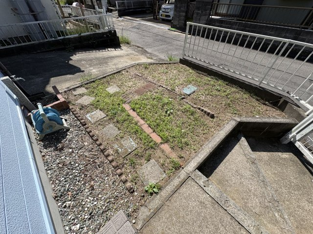 木崎戸建貸家の庭