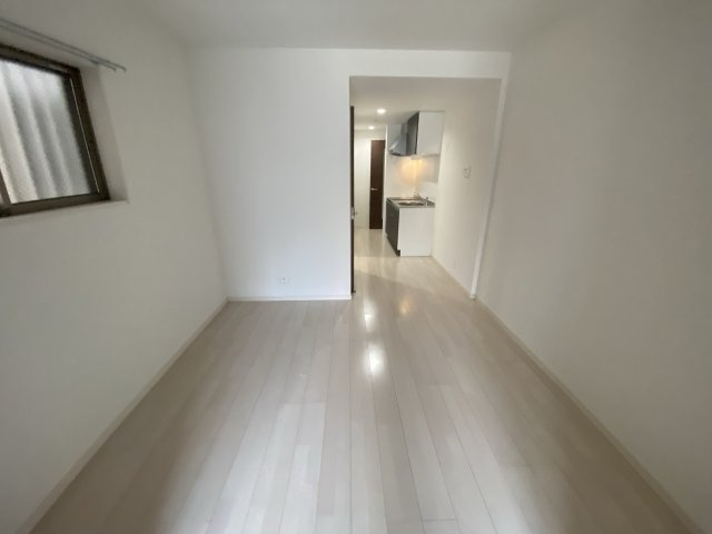 F asecia propusの居間・リビング