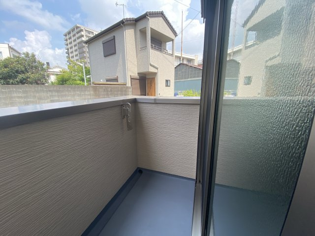 F asecia propusのバルコニー