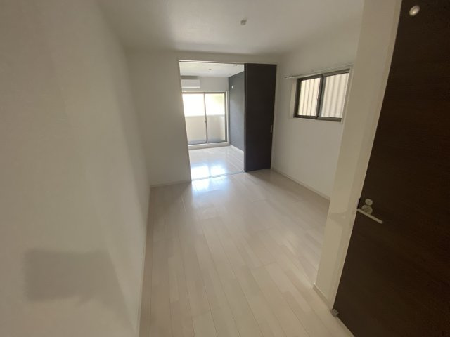 F asecia propusの居間・リビング