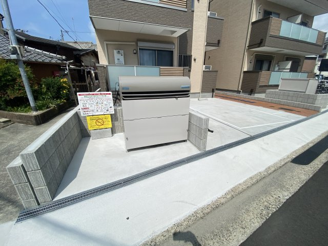 F asecia propusの駐車場