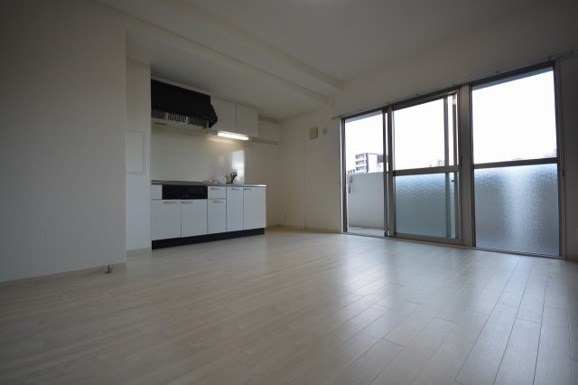 海老江サンライズの居間・リビング|※別号室参考写真