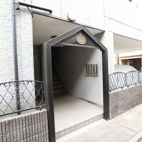パイニーメゾン清澄のエントランス
