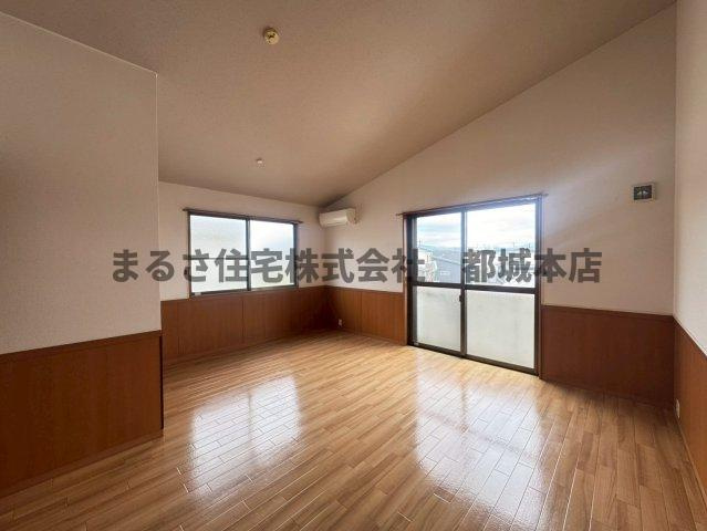 センチュリー金田H棟の洋室