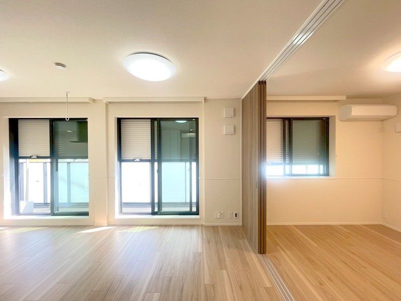 桜メルセゾンの居間・リビング