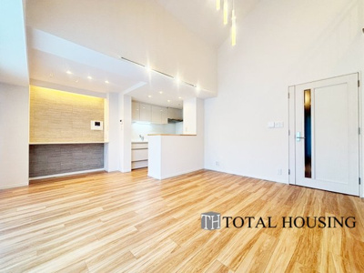 【居間・リビング】 | クレアホームズ真駒内公園 | ☆☆大空間リビングは家族のオアシスへ☆☆毎日家族が笑顔で生活する空間であるリビング。
広さと明るさには拘ってほしい空間です。お子様の成長に合わせて家具の配置なども広いからこそ可能です。