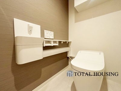 【トイレ】 | クレアホームズ真駒内公園 | 温水洗浄機能付きトイレです♪