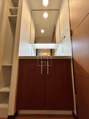 【独立洗面台】 | マスターズレジデンス道頓堀II | マスターズレジデンス道頓堀II　独立洗面化粧台