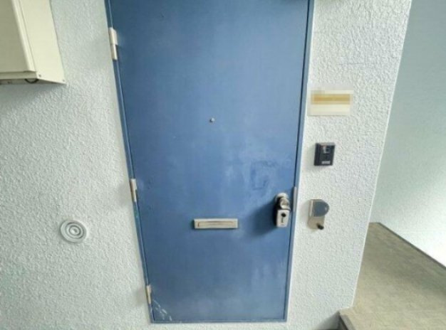 谷田貝ビルの玄関