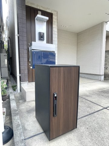 杉並区桃井2丁目　新規リフォーム済　2015年築　中古戸建の設備|宅配ボックス