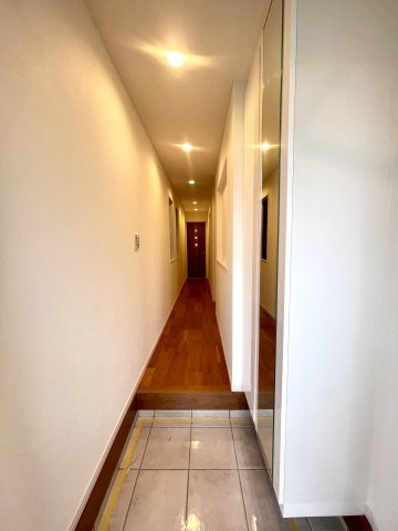 杉並区桃井2丁目　新規リフォーム済　2015年築　中古戸建の玄関