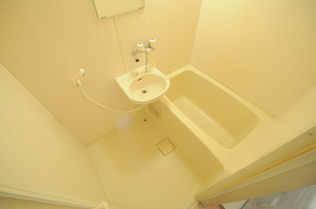 レオパレス白浜第２の浴室