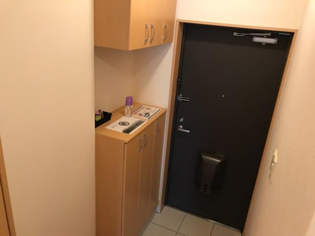 フローリィ・パルク・ヴィーブルの玄関|上下にしまえる下駄箱