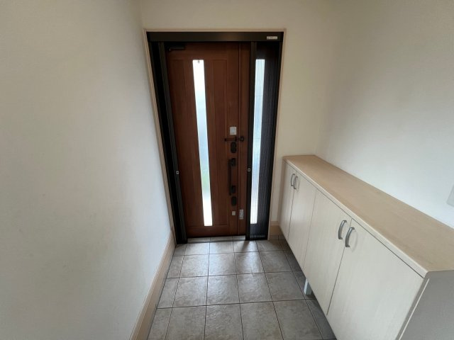 熊野町呉地２丁目9-の玄関