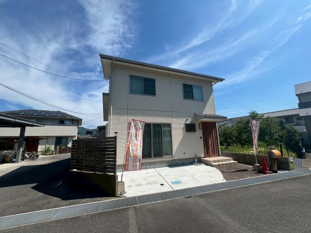 熊野町呉地２丁目9-の駐車場