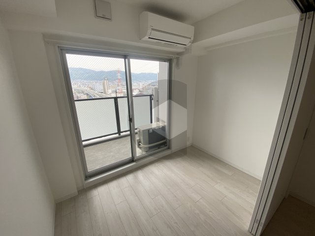 AELL OSAKA EASTの寝室