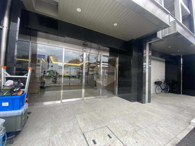 AELL OSAKA EASTのエントランス