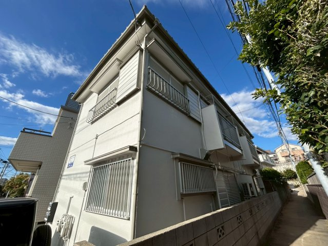 田中ハイツの外観|テラスハウスタイプの個性的なお部屋です。