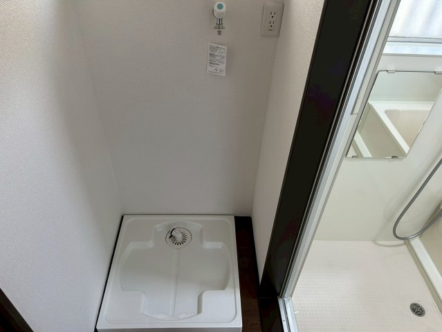 田中ハイツの設備|洗濯パン　新規設置工事中