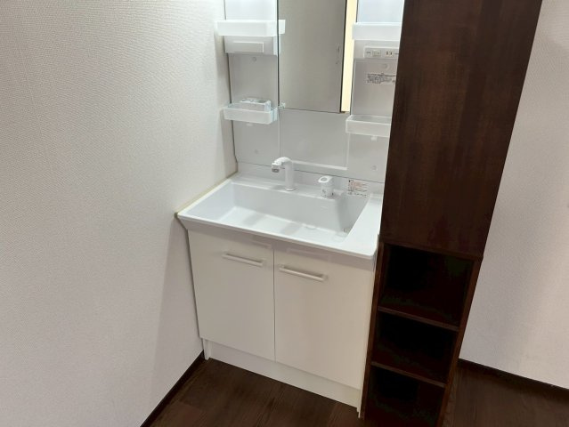 田中ハイツの洗面所|（新規に独立洗面台設置工事中）