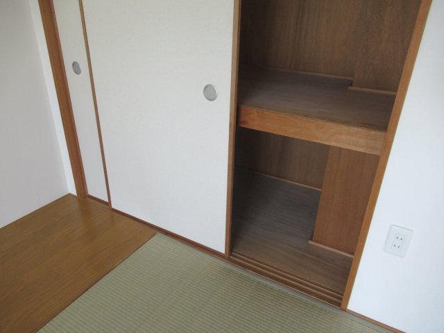 HAT神戸・脇の浜２ＬＤＫの収納|収納豊富です