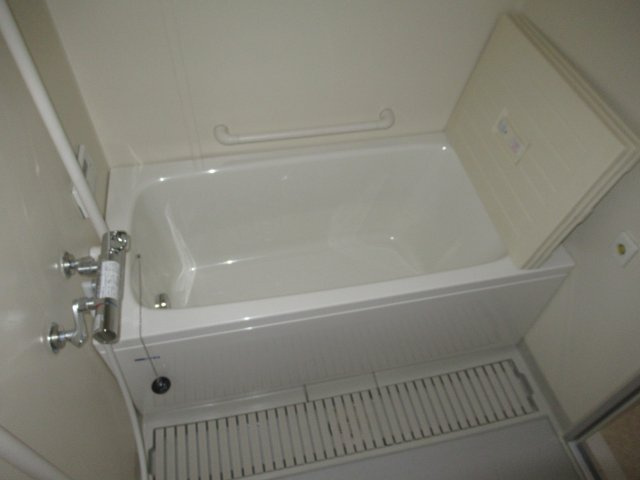 HAT神戸・脇の浜２ＬＤＫの浴室|ゆったり過ごせるお風呂です