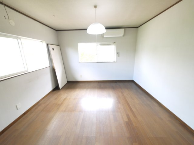 茂原市緑ヶ丘2　中古戸建の洋室|敷地約80坪３LDK 駐車2台可能  都市ガス上下水 緑ヶ丘分譲地内 スーパーせんどう徒歩約4分