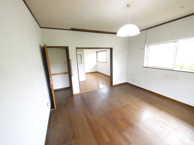 茂原市緑ヶ丘2　中古戸建の洋室|敷地約80坪３LDK 駐車2台可能  都市ガス上下水 緑ヶ丘分譲地内 スーパーせんどう徒歩約4分