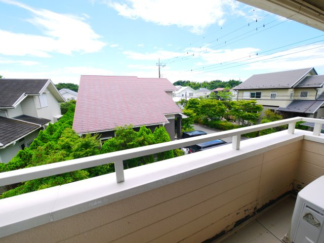 茂原市緑ヶ丘2　中古戸建のバルコニー|敷地約80坪３LDK 駐車2台可能  都市ガス上下水 緑ヶ丘分譲地内 スーパーせんどう徒歩約4分