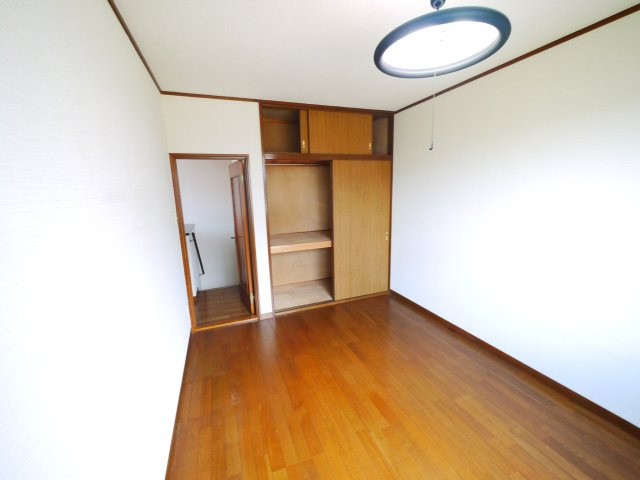 茂原市緑ヶ丘2　中古戸建の洋室|敷地約80坪３LDK 駐車2台可能  都市ガス上下水 緑ヶ丘分譲地内 スーパーせんどう徒歩約4分