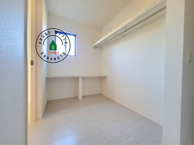 宇城市松橋町久具第1-2棟（2号棟）　の収納|洋服や大きな荷物が多い方や人数の多いご家族などは、一般的なクローゼットよりもウォークインクローゼットのほうが使い勝手が良いです。