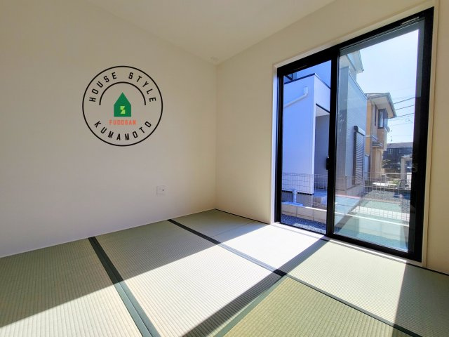 宇城市松橋町久具第1-2棟（2号棟）　の和室|柔らかい畳が心地よい和室