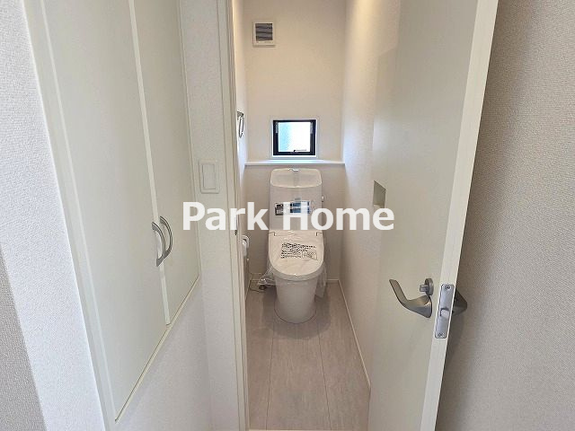 香南市野市町西野 5期1棟 新築戸建てのトイレ|２F：トイレ