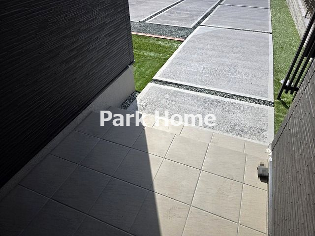 香南市野市町西野 5期1棟 新築戸建ての玄関