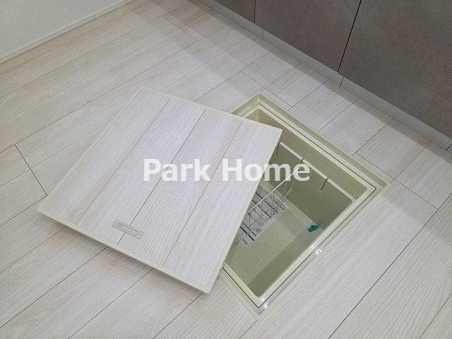 香南市野市町西野 5期1棟 新築戸建ての収納|キッチン床下しゅうのう