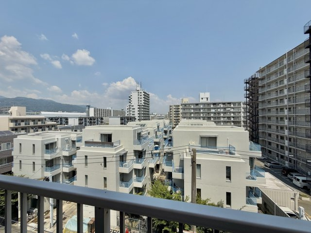 魚崎レックスマンション壱号棟の展望|バルコニーからの眺望　すっきりとした視界です。