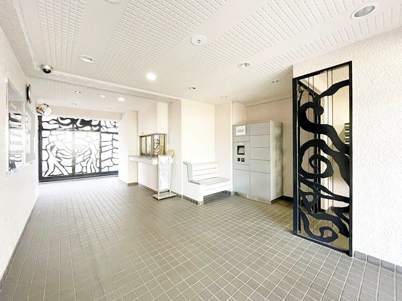 魚崎レックスマンション壱号棟のその他共用部分|手入れの行き届いた印象のロビースペース