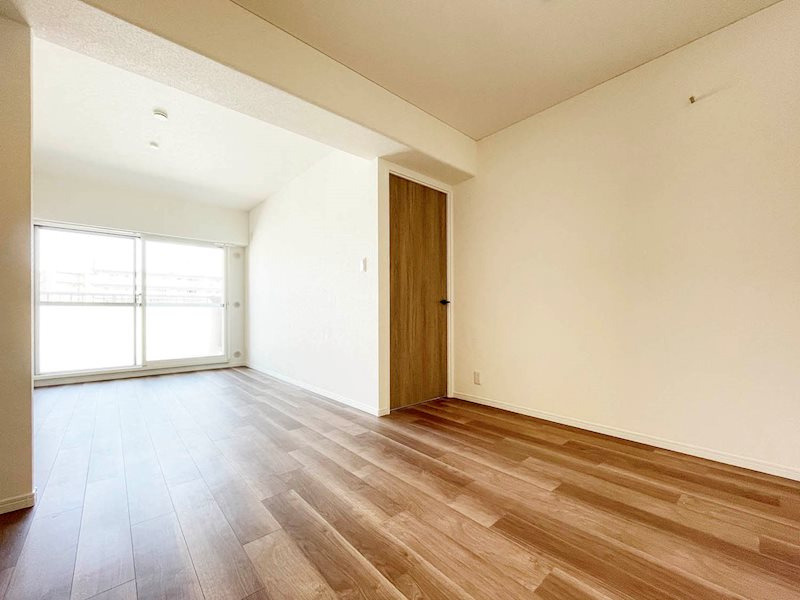 魚崎レックスマンション壱号棟の居間・リビング|使いやすいリビングです