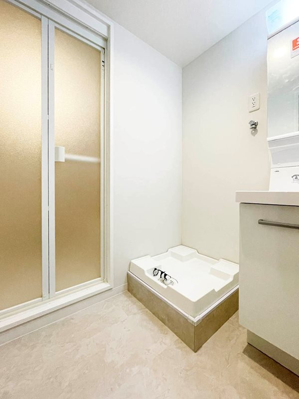 魚崎レックスマンション壱号棟の洗面所|2023年12月新設の洗濯パン