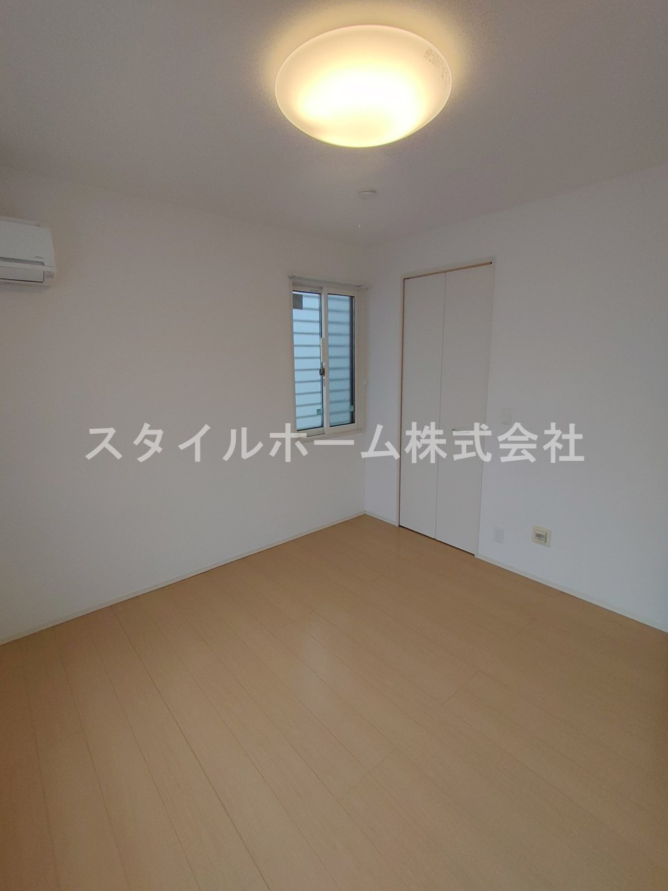 グラン　シャリオＢの居間・リビング|別部屋写真です。