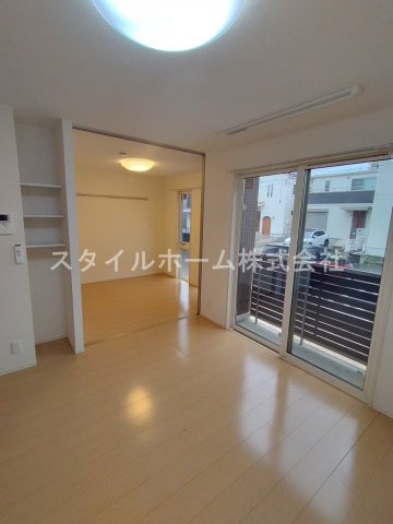 グラン　シャリオＢの居間・リビング|別部屋写真です。