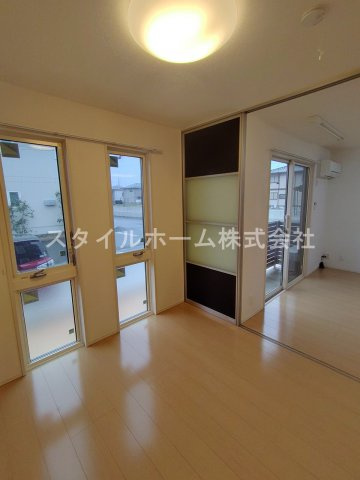 グラン　シャリオＢの居間・リビング|別部屋写真です。