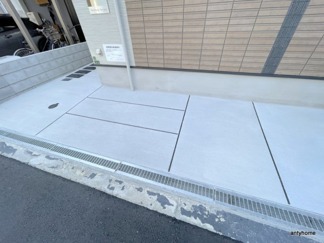 ブランテール深江橋　仲介手数料無料の駐車場